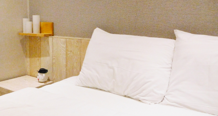 マットレスと枕